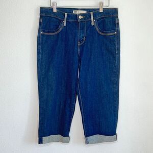 Levi’s 515 Cuffed Capri Dark Wash With Contrasting Belt Loops Size 8